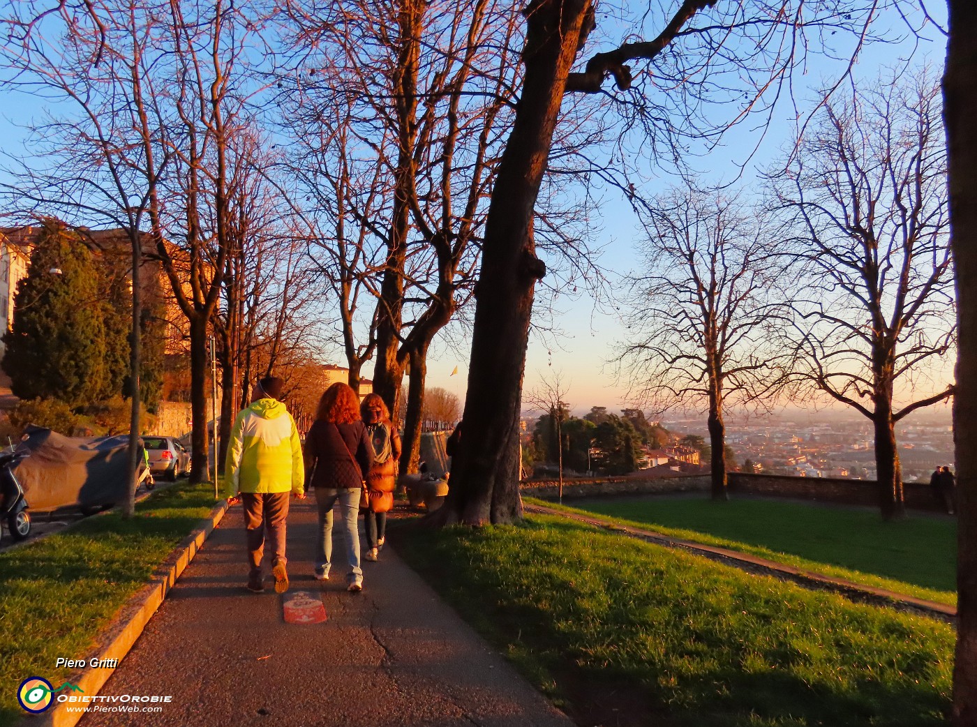 63 Viale delle mura venete al tramonto.JPG